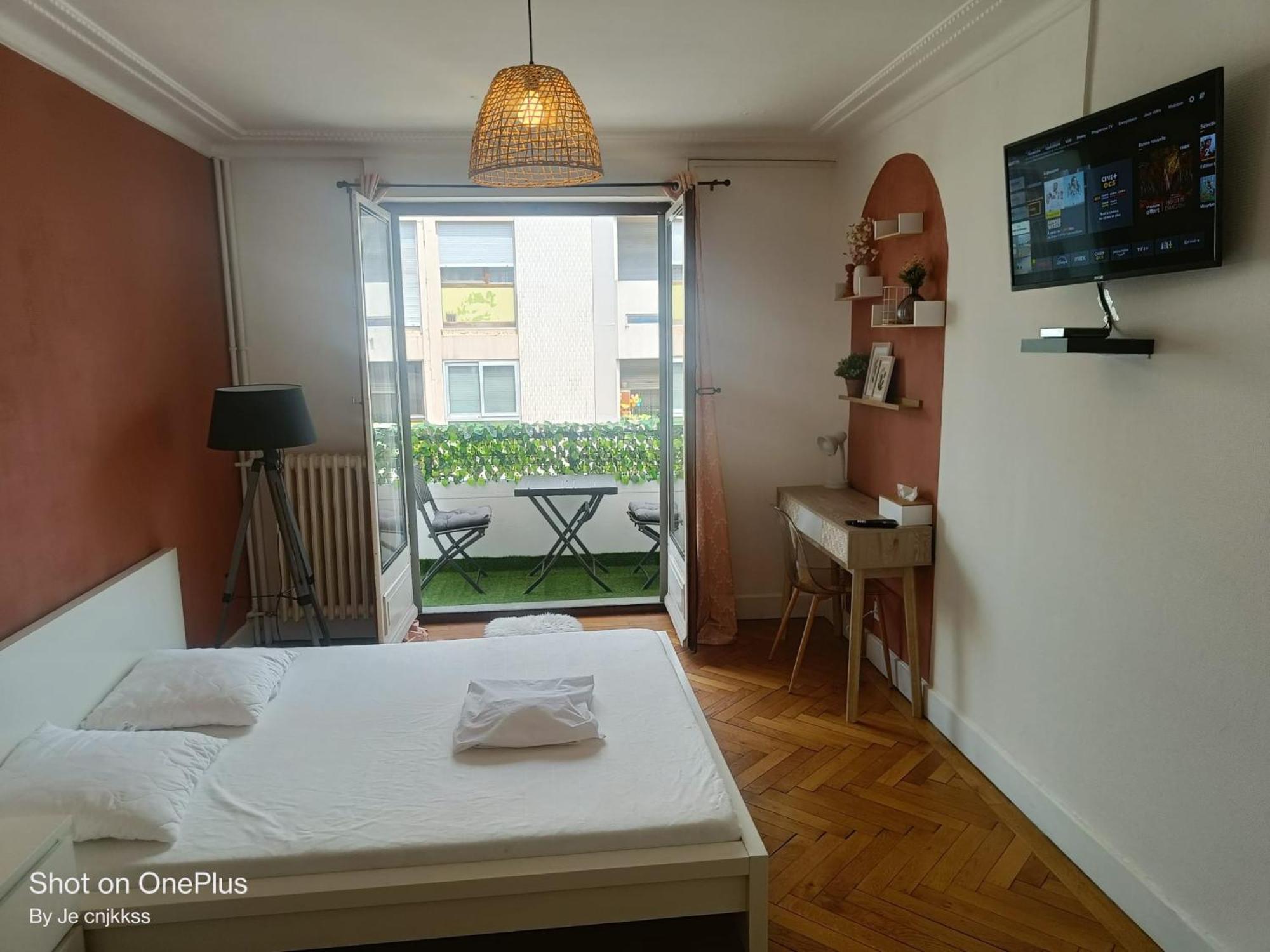 Belle Chambre D'Hote Avec Balcon Prive - 3 Mins Gare Annemasse - Geneve Acces Direct Exterior photo